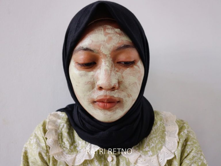 Pemakaian SKINTIFIC Mugwort Anti Pores & Acne Clay Mask